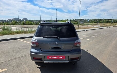 Mitsubishi Outlander III рестайлинг 3, 2005 год, 575 000 рублей, 4 фотография