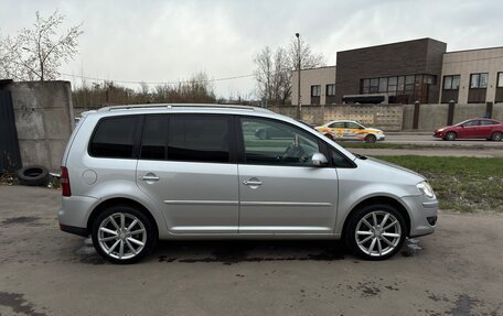 Volkswagen Touran III, 2008 год, 650 000 рублей, 5 фотография