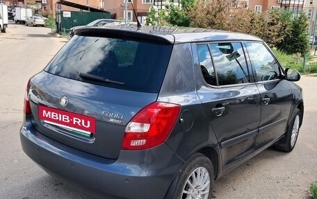 Skoda Fabia II, 2010 год, 830 000 рублей, 2 фотография
