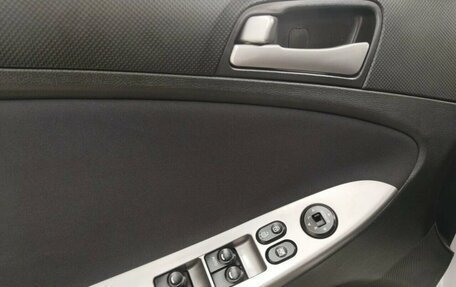 Hyundai Solaris II рестайлинг, 2015 год, 890 000 рублей, 6 фотография