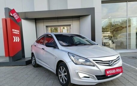 Hyundai Solaris II рестайлинг, 2015 год, 890 000 рублей, 5 фотография