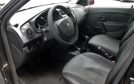Renault Logan II, 2018 год, 910 000 рублей, 6 фотография