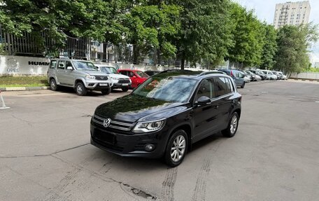 Volkswagen Tiguan I, 2015 год, 1 600 000 рублей, 2 фотография