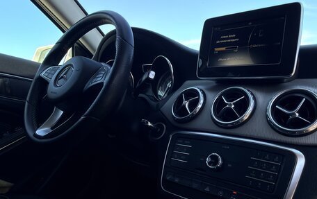 Mercedes-Benz GLA, 2015 год, 1 900 000 рублей, 13 фотография