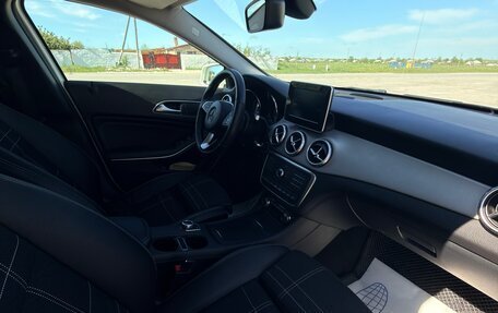 Mercedes-Benz GLA, 2015 год, 1 900 000 рублей, 12 фотография