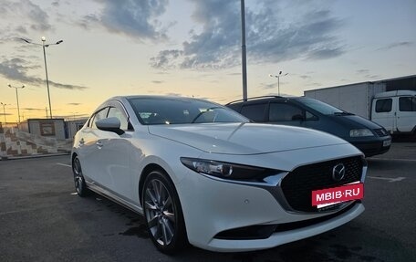 Mazda 3, 2021 год, 1 800 000 рублей, 3 фотография