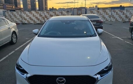 Mazda 3, 2021 год, 1 800 000 рублей, 4 фотография