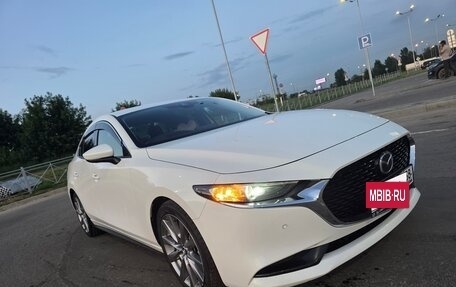 Mazda 3, 2021 год, 1 800 000 рублей, 8 фотография