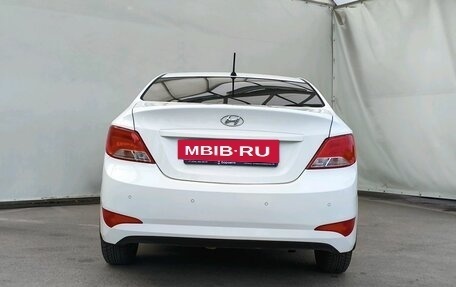 Hyundai Solaris II рестайлинг, 2015 год, 950 000 рублей, 6 фотография