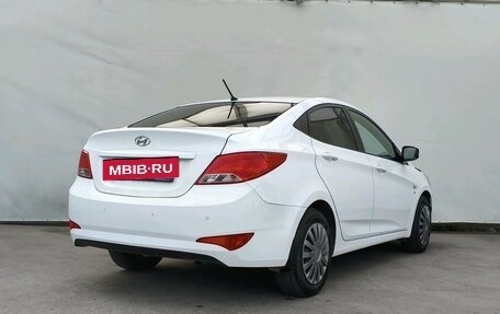 Hyundai Solaris II рестайлинг, 2015 год, 950 000 рублей, 4 фотография
