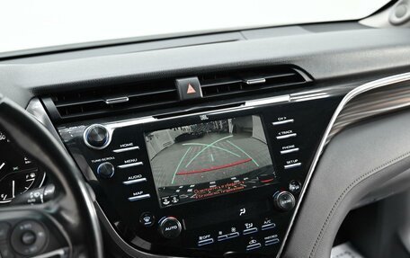 Toyota Camry, 2018 год, 2 105 000 рублей, 9 фотография