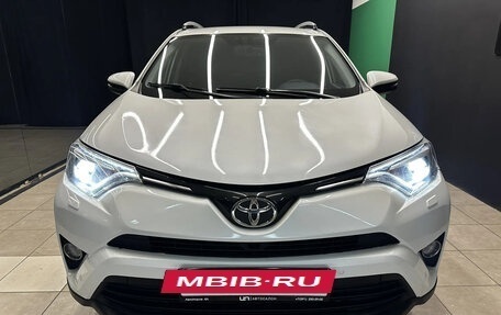 Toyota RAV4, 2018 год, 2 200 000 рублей, 2 фотография