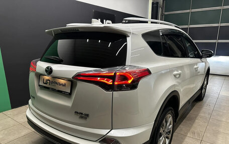 Toyota RAV4, 2018 год, 2 200 000 рублей, 6 фотография