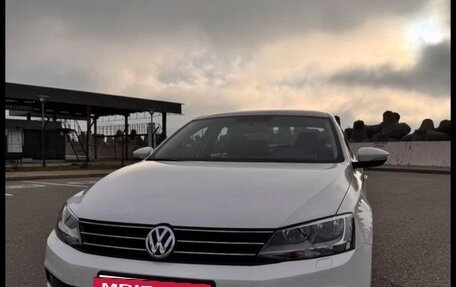 Volkswagen Jetta VI, 2015 год, 1 070 000 рублей, 6 фотография