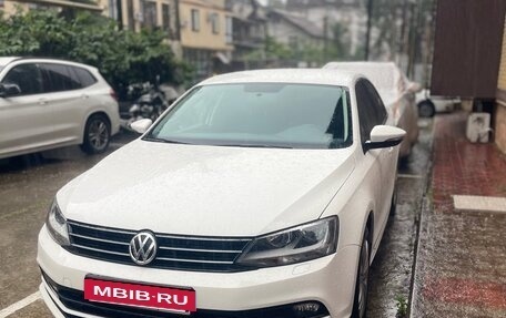 Volkswagen Jetta VI, 2015 год, 1 070 000 рублей, 2 фотография