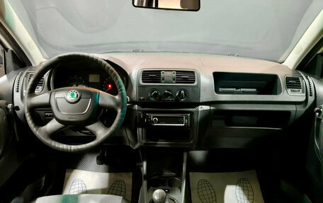 Skoda Fabia II, 2011 год, 420 000 рублей, 8 фотография
