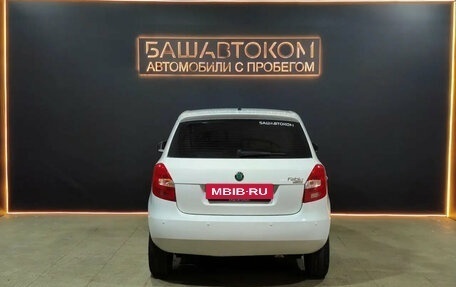 Skoda Fabia II, 2011 год, 420 000 рублей, 5 фотография