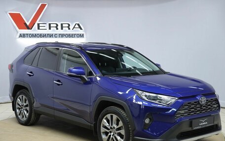Toyota RAV4, 2021 год, 3 090 000 рублей, 3 фотография