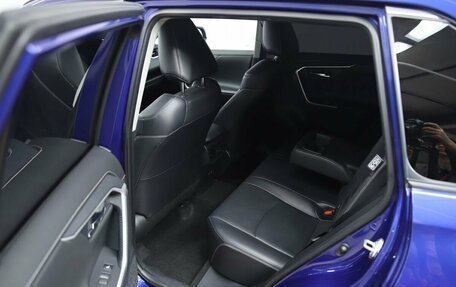 Toyota RAV4, 2021 год, 3 090 000 рублей, 16 фотография