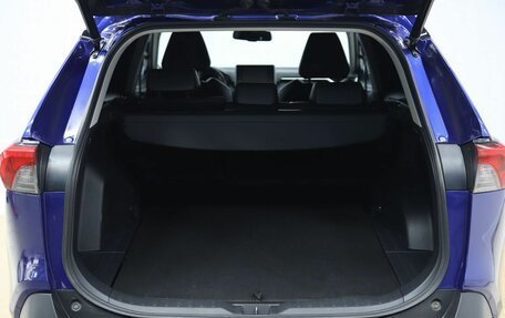 Toyota RAV4, 2021 год, 3 090 000 рублей, 17 фотография