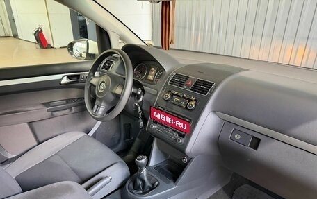 Volkswagen Touran III, 2011 год, 1 099 900 рублей, 6 фотография
