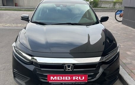 Honda Insight III, 2020 год, 1 950 000 рублей, 2 фотография