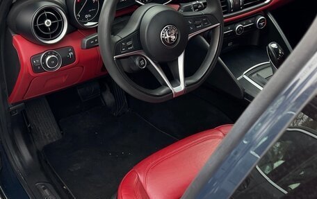 Alfa Romeo Giulia II, 2019 год, 3 000 000 рублей, 7 фотография