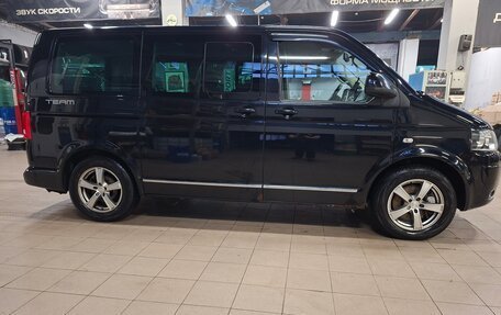 Volkswagen Multivan T5, 2010 год, 1 750 000 рублей, 2 фотография