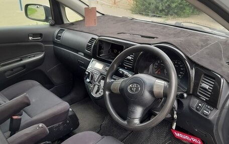Toyota Wish II, 2003 год, 650 000 рублей, 4 фотография
