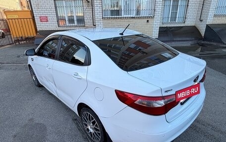 KIA Rio III рестайлинг, 2013 год, 700 000 рублей, 5 фотография