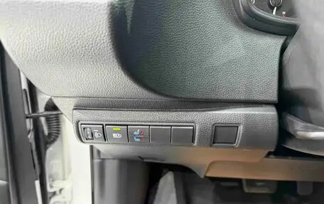 Toyota Corolla, 2022 год, 1 050 100 рублей, 10 фотография