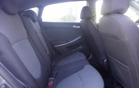 Hyundai Solaris II рестайлинг, 2011 год, 593 000 рублей, 10 фотография