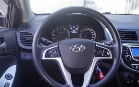 Hyundai Solaris II рестайлинг, 2011 год, 593 000 рублей, 13 фотография
