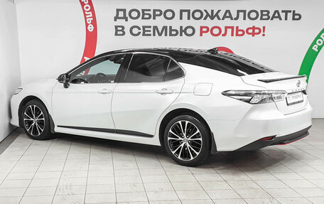 Toyota Camry, 2021 год, 2 671 000 рублей, 6 фотография