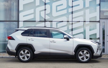Toyota RAV4, 2020 год, 4 620 000 рублей, 5 фотография