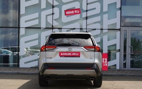 Toyota RAV4, 2020 год, 4 620 000 рублей, 4 фотография