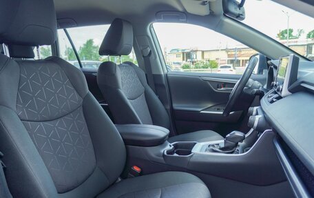 Toyota RAV4, 2020 год, 4 620 000 рублей, 12 фотография