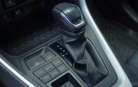 Toyota RAV4, 2020 год, 4 620 000 рублей, 18 фотография