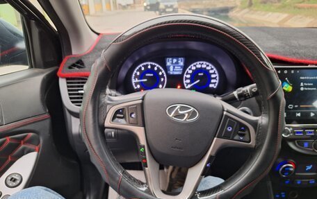 Hyundai Solaris II рестайлинг, 2014 год, 895 000 рублей, 10 фотография
