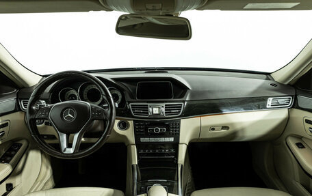 Mercedes-Benz E-Класс, 2013 год, 2 399 700 рублей, 14 фотография
