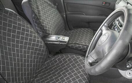 Toyota Succeed I рестайлинг, 2003 год, 529 000 рублей, 11 фотография