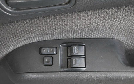 Toyota Succeed I рестайлинг, 2003 год, 529 000 рублей, 19 фотография