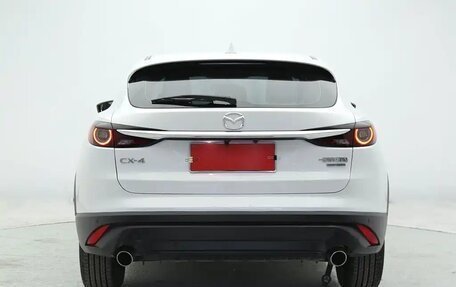 Mazda CX-4, 2023 год, 1 800 000 рублей, 6 фотография