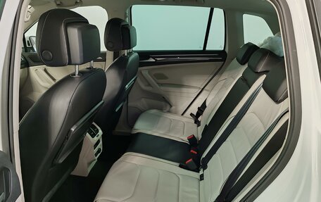 Volkswagen Tiguan II, 2020 год, 3 049 000 рублей, 10 фотография