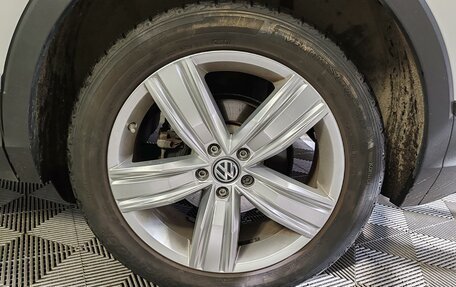 Volkswagen Tiguan II, 2020 год, 3 049 000 рублей, 16 фотография