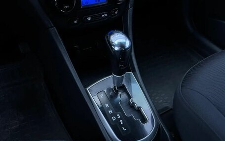 Hyundai Solaris II рестайлинг, 2011 год, 800 000 рублей, 15 фотография