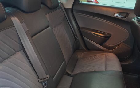 Opel Astra J, 2014 год, 945 000 рублей, 14 фотография
