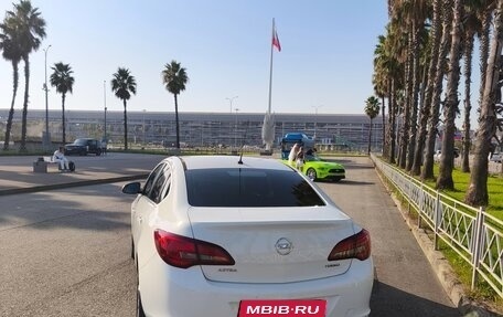 Opel Astra J, 2014 год, 945 000 рублей, 3 фотография