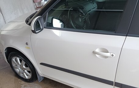 Skoda Fabia II, 2014 год, 850 000 рублей, 2 фотография