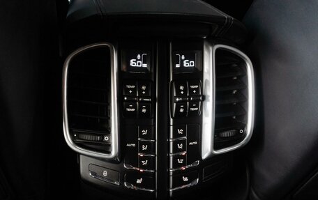 Porsche Cayenne III, 2011 год, 2 249 000 рублей, 23 фотография